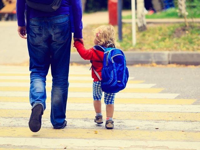 Escuela infantil con servicio de recogida 